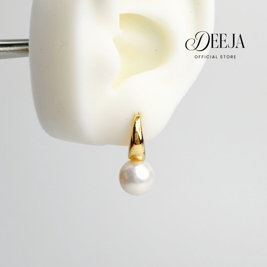 Deeja • Classy Huggie Hoop Earrings Freshwater Pearl FPE10137