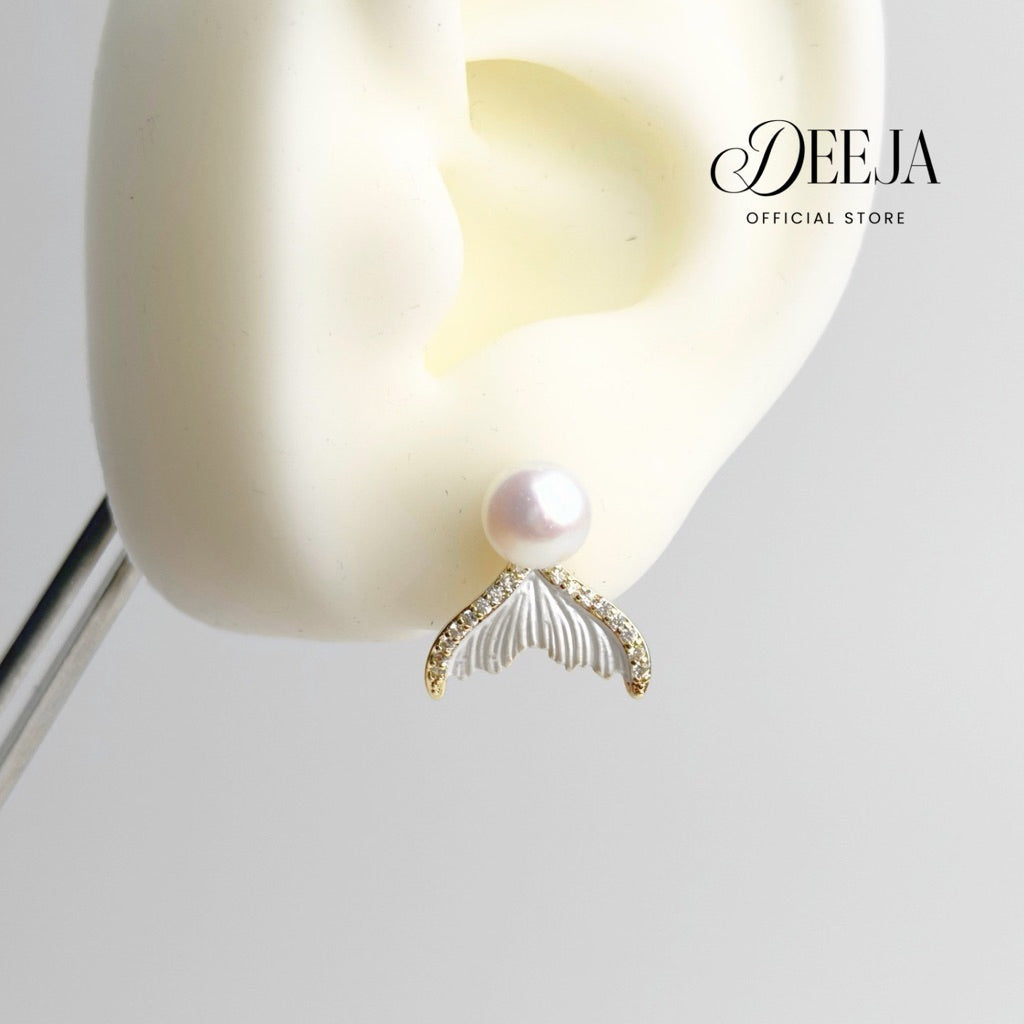 Deeja • Mermaid Tail Stud Earrings Freshwater Pearl FPE10132