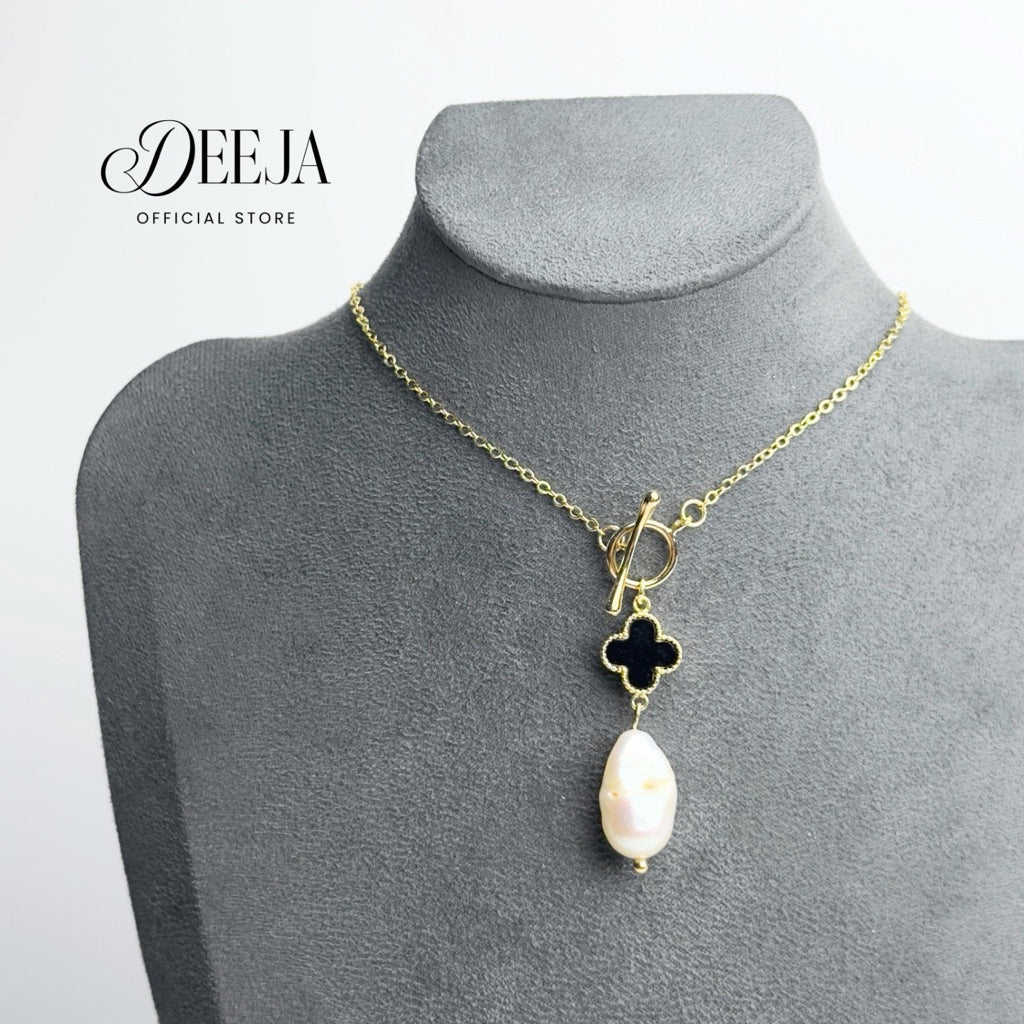Deeja • Baroque Clover Freshwater Pearl Pendant Necklace FPN10125