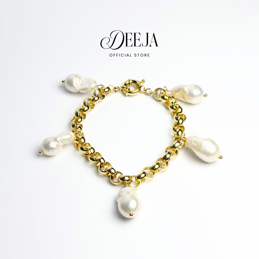 Deeja • Baroque Freshwater Pearl Tauco Charm Bracelet FPB10255
