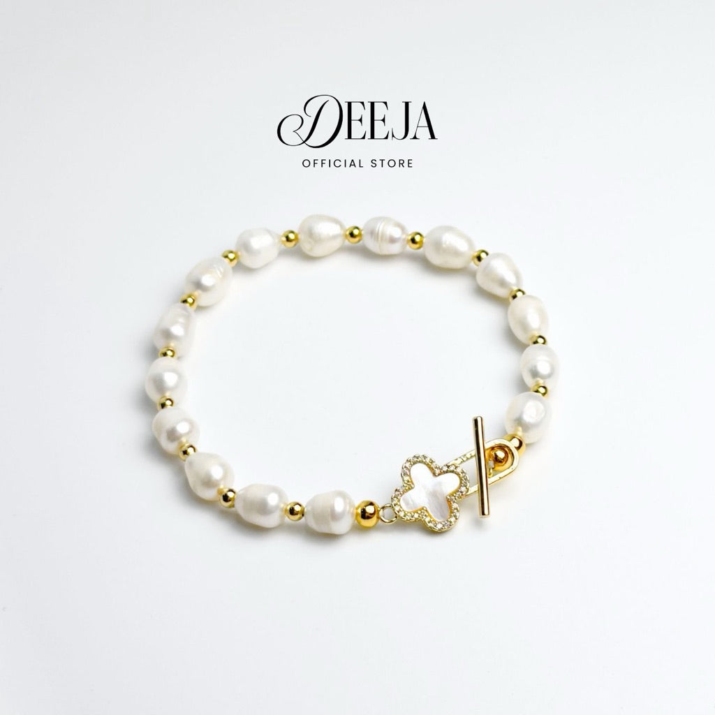 Deeja • Clover Toggle Lock Freshwater Pearl Bracelet FPB10200