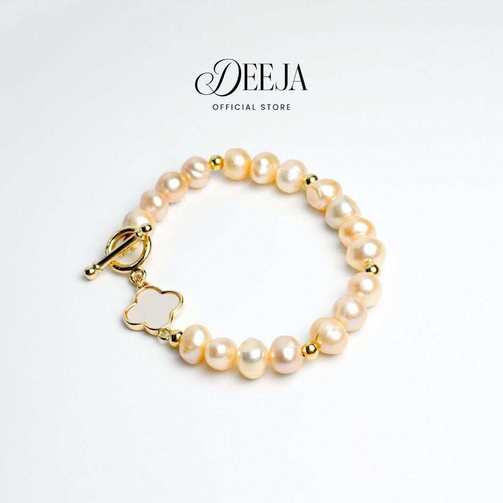 Deeja • Clover Toggle Salmon Freshwater Pearl Bracelet FPB10200