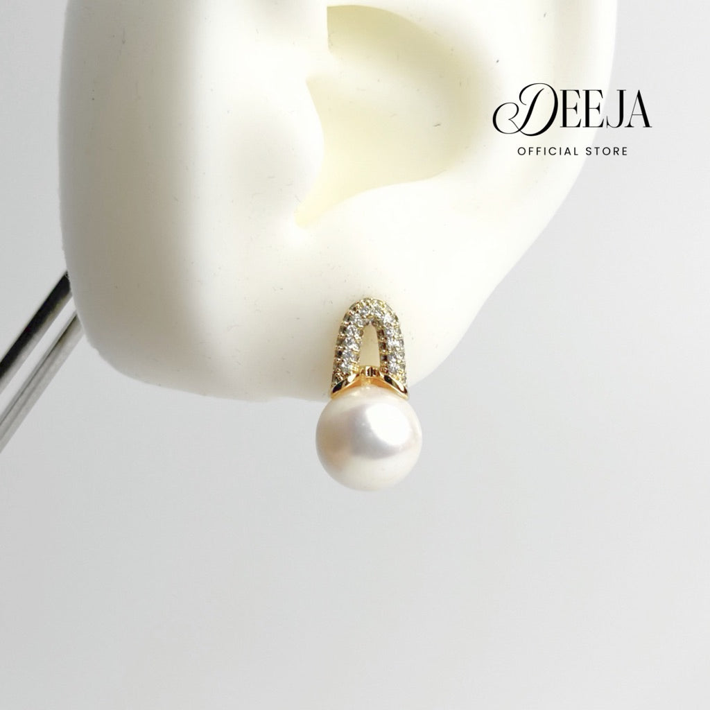 Deeja • Horseshoe Stud Earrings Freshwater Pearl FPE10132