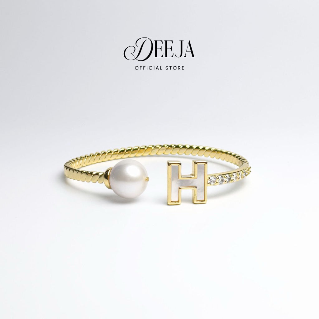Deeja • Hermie Edison Freshwater Pearl Open Bangle FBA10280