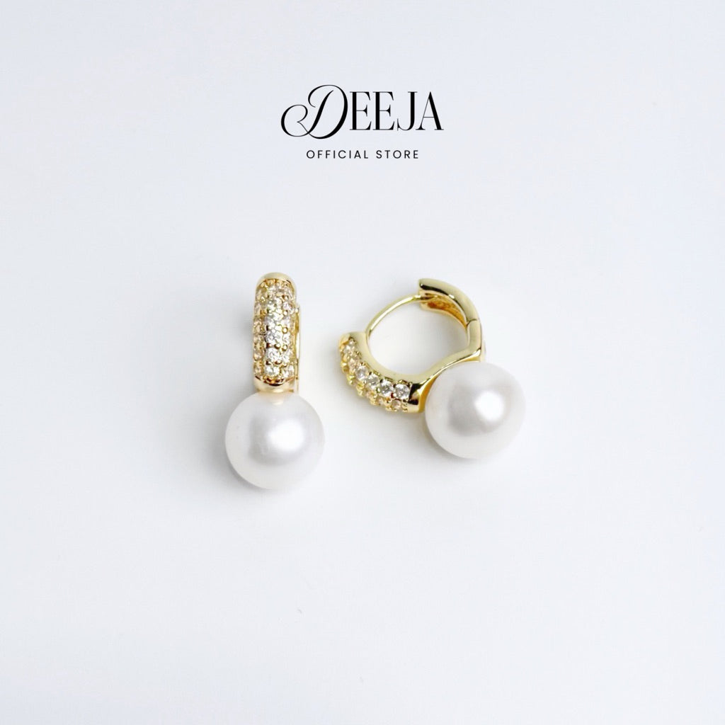 Deeja • Huggie Clip Earrings Freshwater Pearl FPE10137